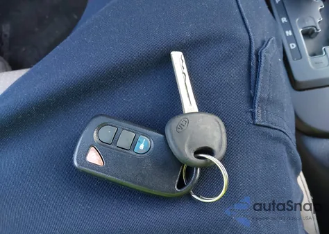 2011 Kia Sorento Lx z USA, uszkodzony, nr VIN 5XYKT3A11BG131749